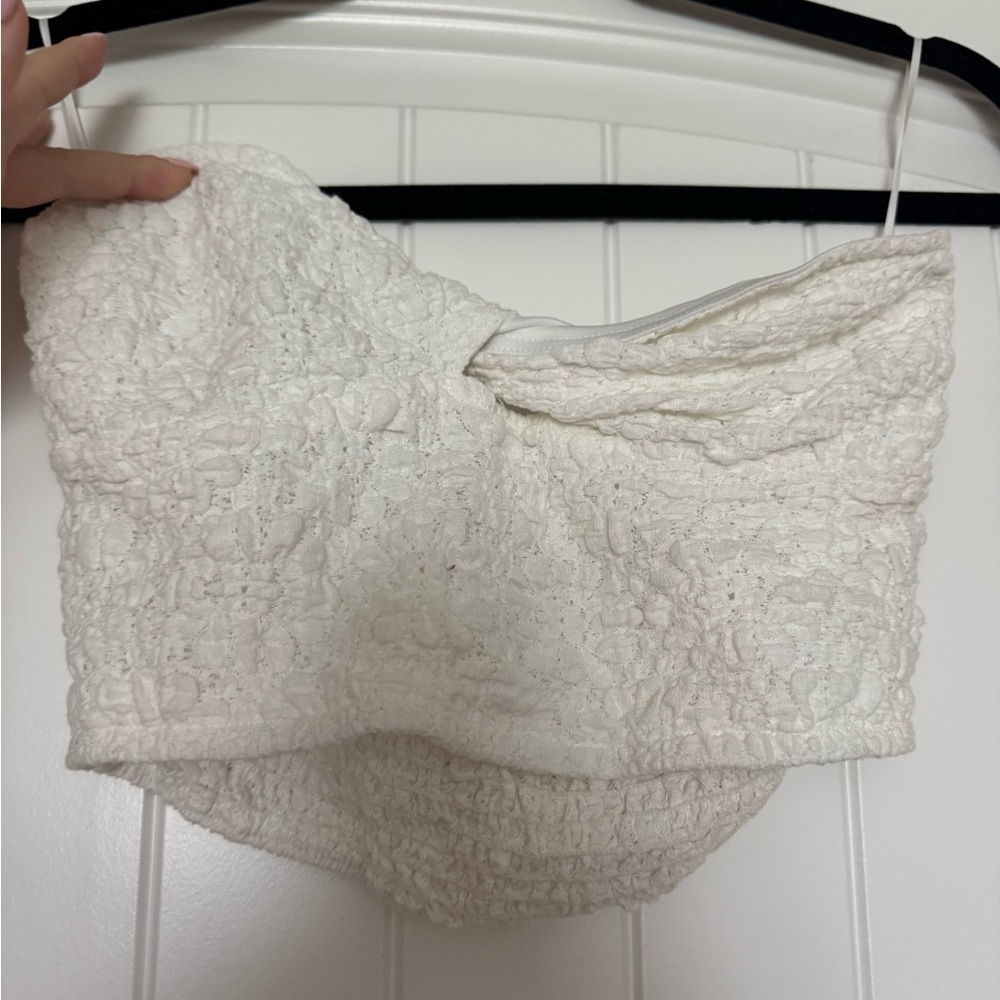 TILLYS White Lace Twist Bandeau